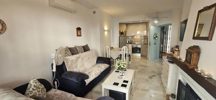 Sale of ground floor apartment in Calahonda 0