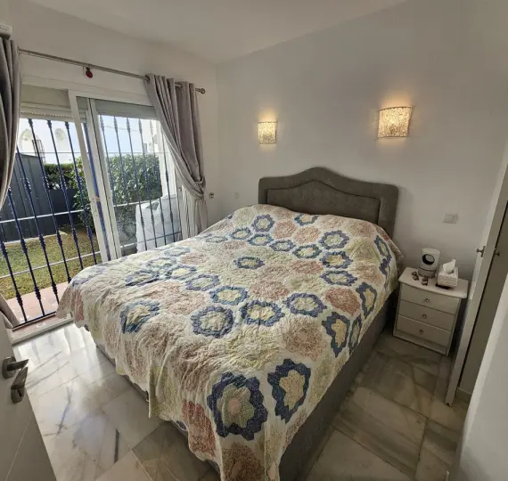 Sale of ground floor apartment in Calahonda