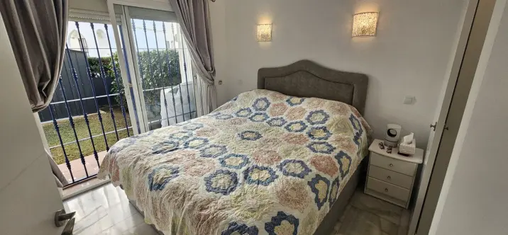 Sale of ground floor apartment in Calahonda 3