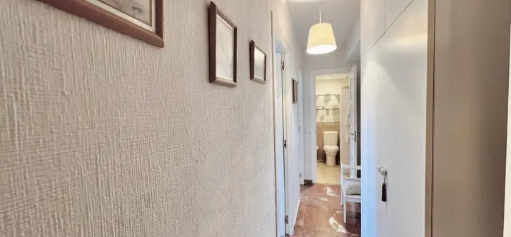 Sale of middle floor apartment in Las Chapas 3