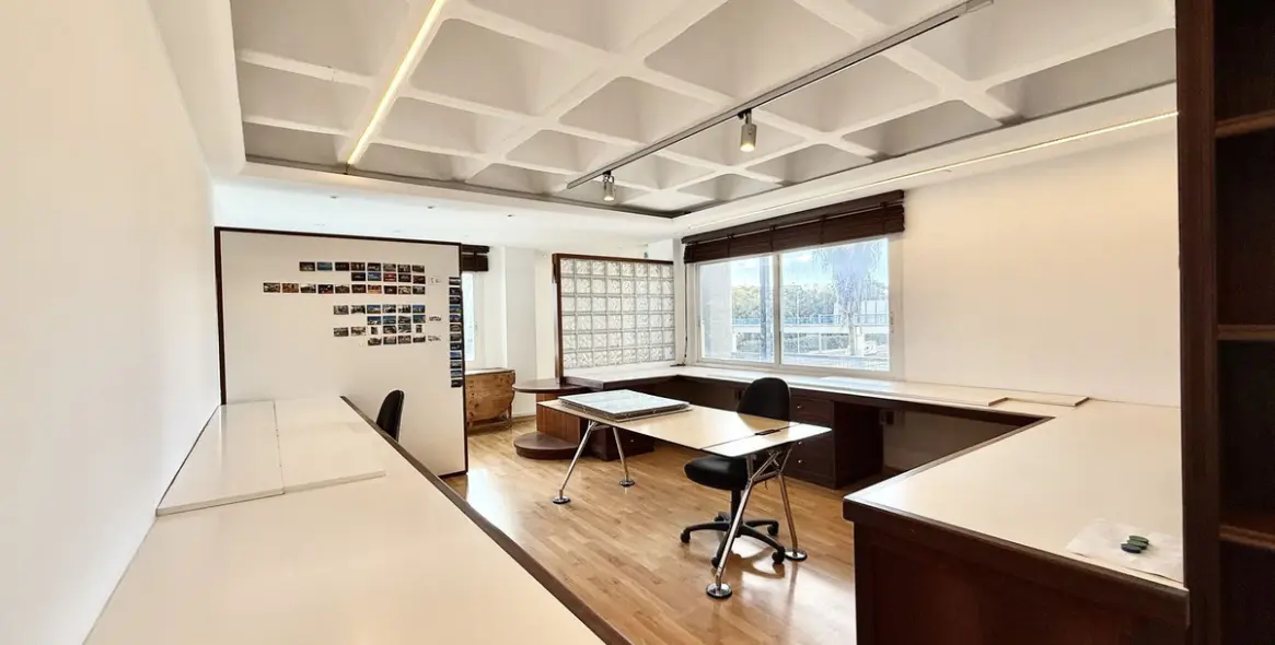 Venta de oficina en Puerto Banús 1