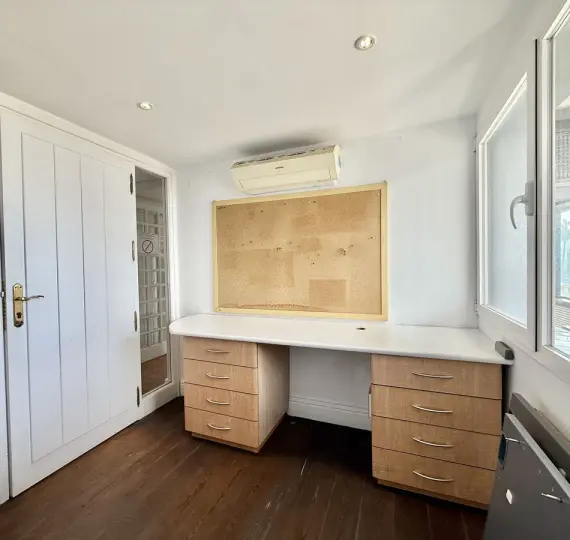 Продажа офиса в Puerto Banús