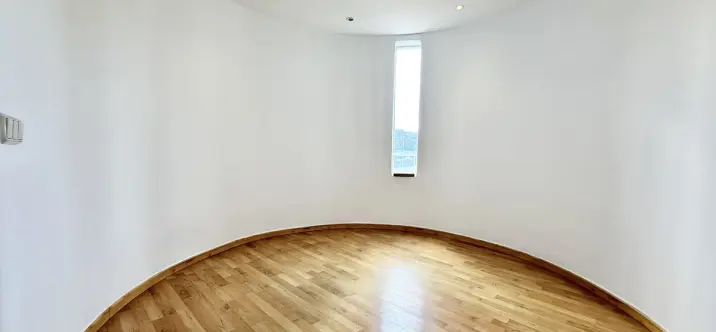 Venta de oficina en Puerto Banús 1