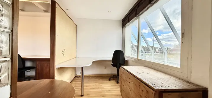 Venta de oficina en Puerto Banús 3
