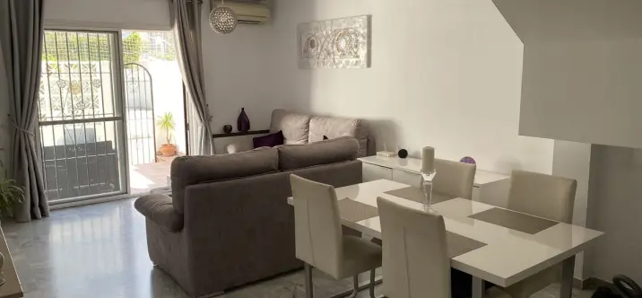 Townhouse R5009524 1