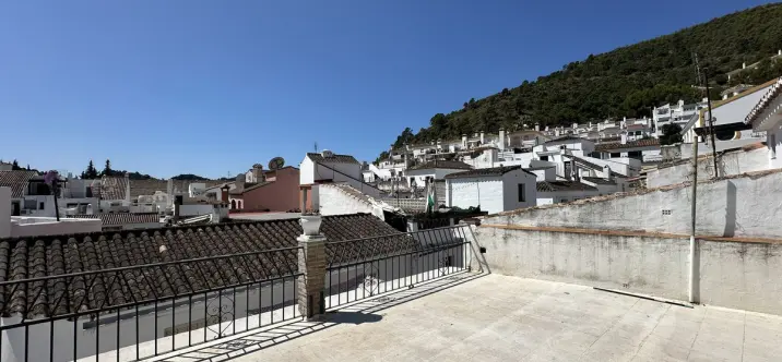 Semi-detached house R5015119 1