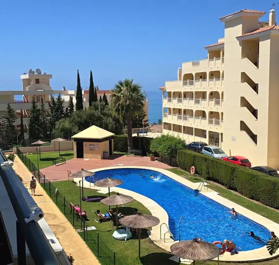Продажа апартаментов на среднем этаже в Benalmadena Costa