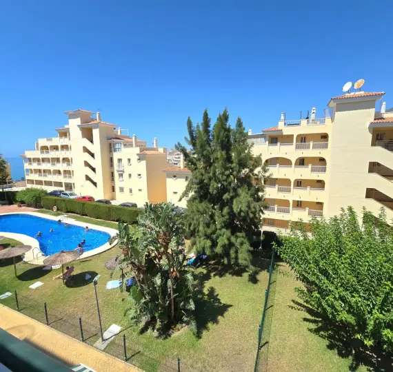 Продажа апартаментов на среднем этаже в Benalmadena Costa