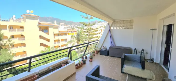 Venta de apartamento en planta media en Benalmadena Costa 4