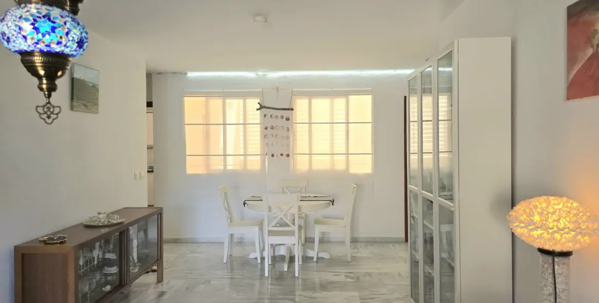 Venta de apartamento en planta media en Benalmadena Costa 7
