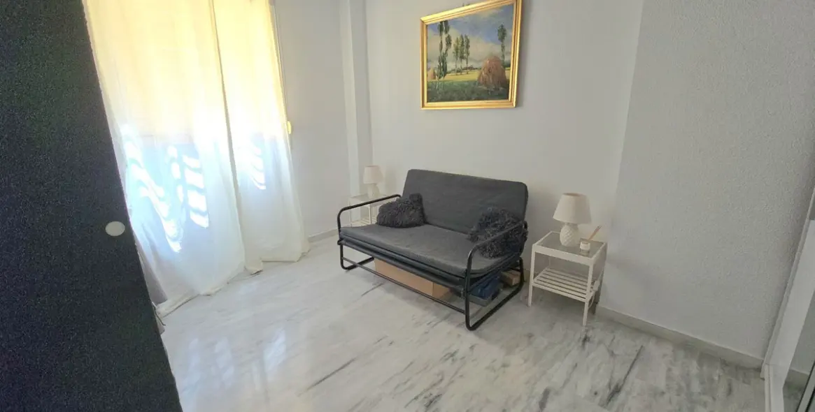 Venta de apartamento en planta media en Benalmadena Costa 11