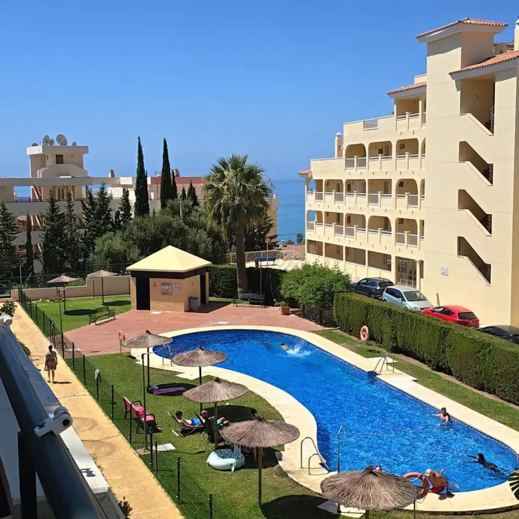 Sale of middle floor apartment in Benalmadena Costa