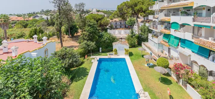 Sale of middle floor apartment in Marbella 0