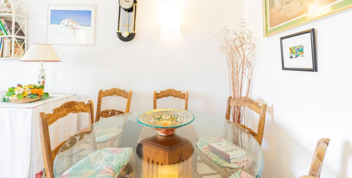 Sale of middle floor apartment in Marbella 6