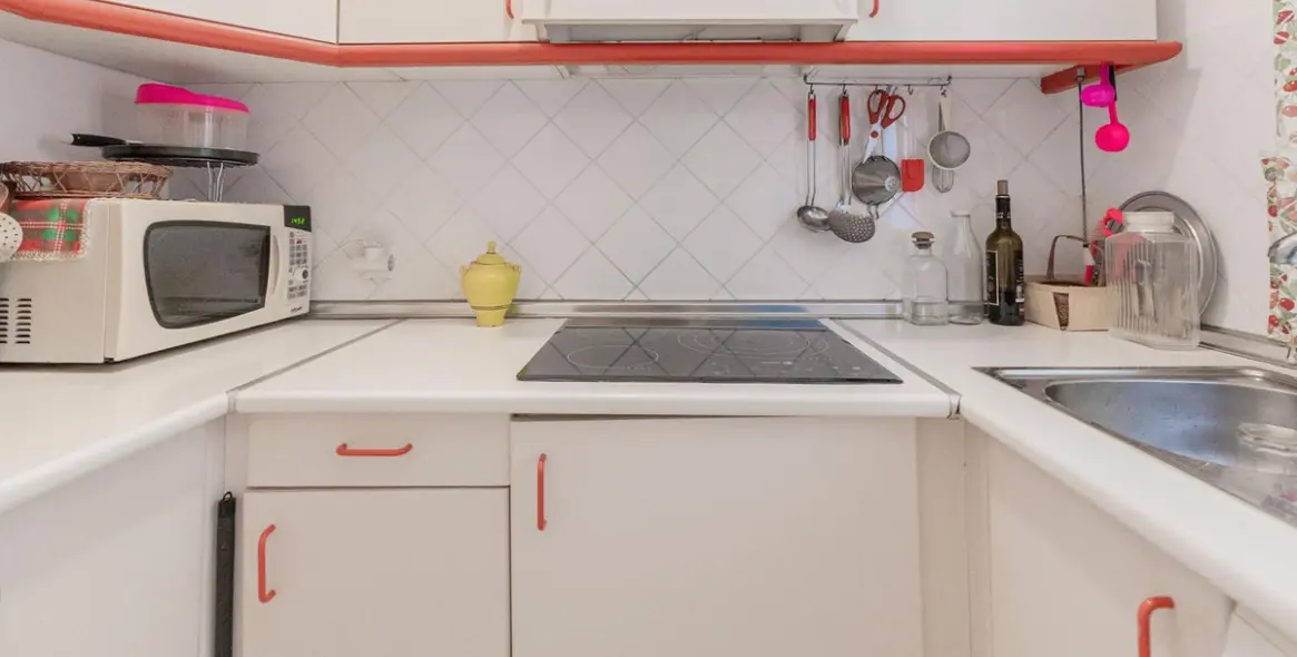 Sale of middle floor apartment in Marbella 19