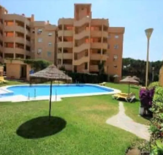 Sale of ground floor apartment in Calahonda
