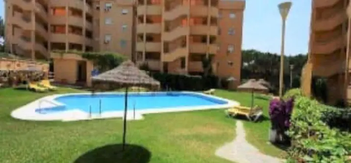 Sale of ground floor apartment in Calahonda 0