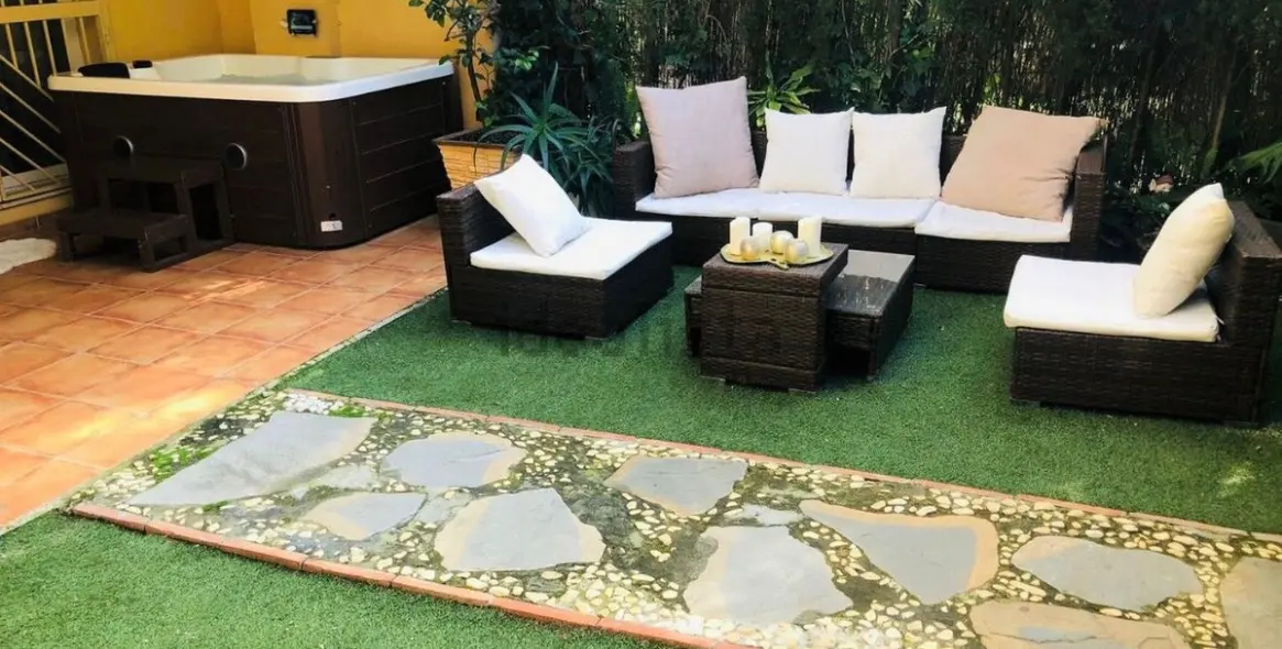 Sale of ground floor apartment in Calahonda 2