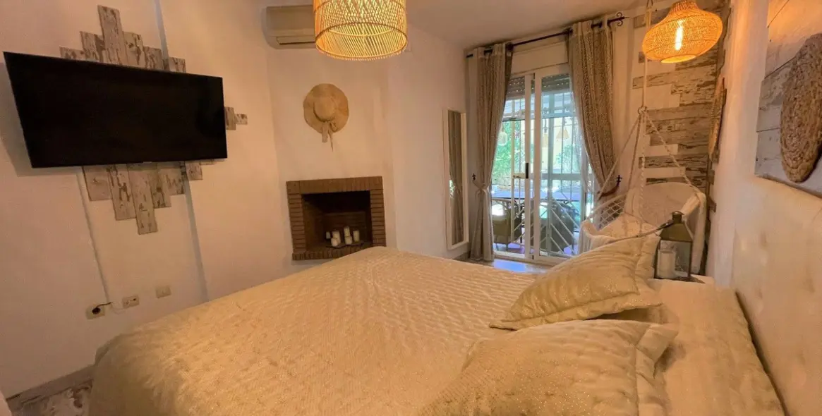 Sale of ground floor apartment in Calahonda 6