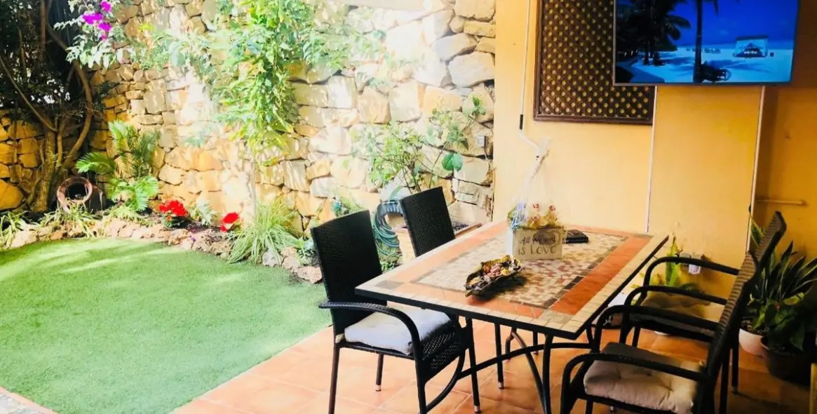 Sale of ground floor apartment in Calahonda 13