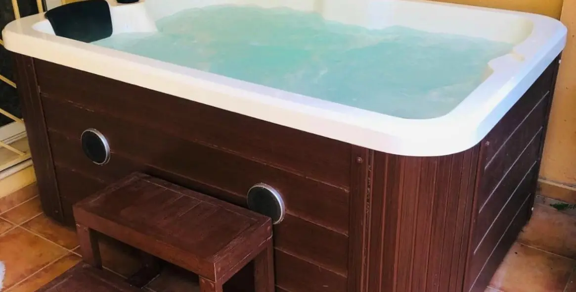 Sale of ground floor apartment in Calahonda 15