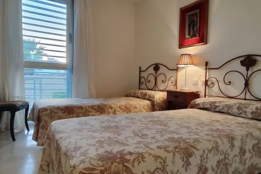 Image 4 thumb