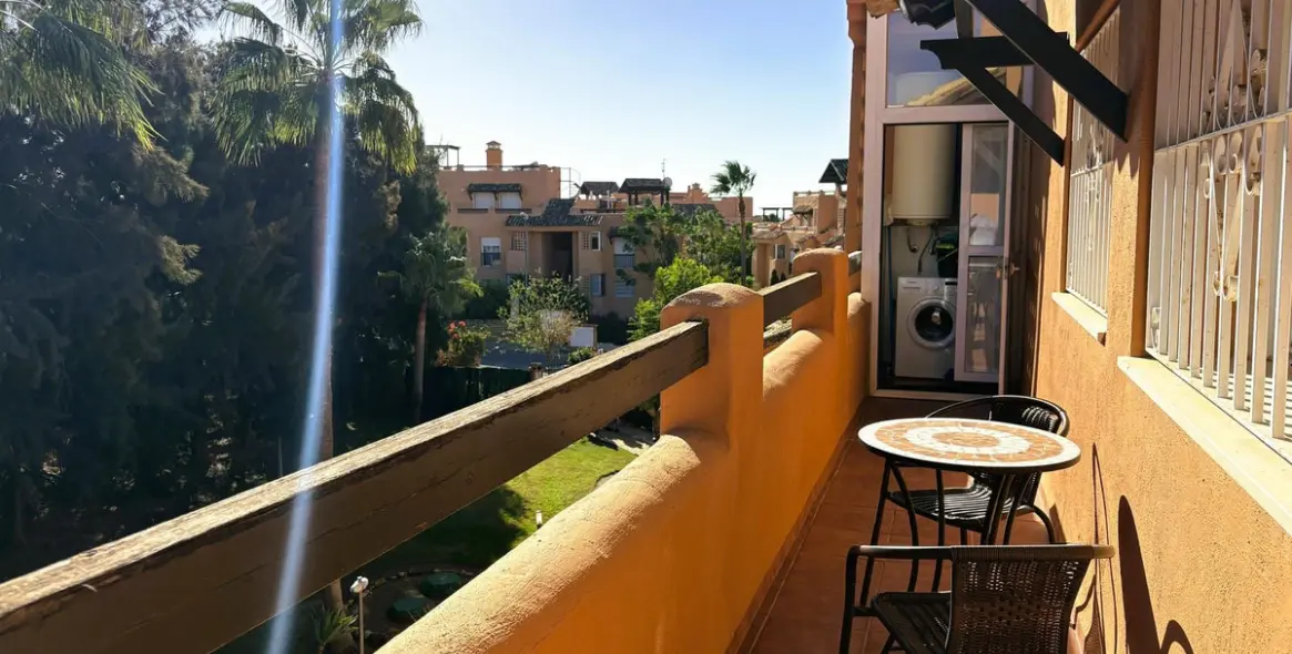 Sale of penthouse in Casares Playa 11
