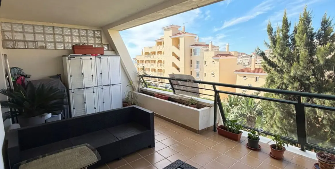 Продажа апартаментов на первом этаже в Torrequebrada 4