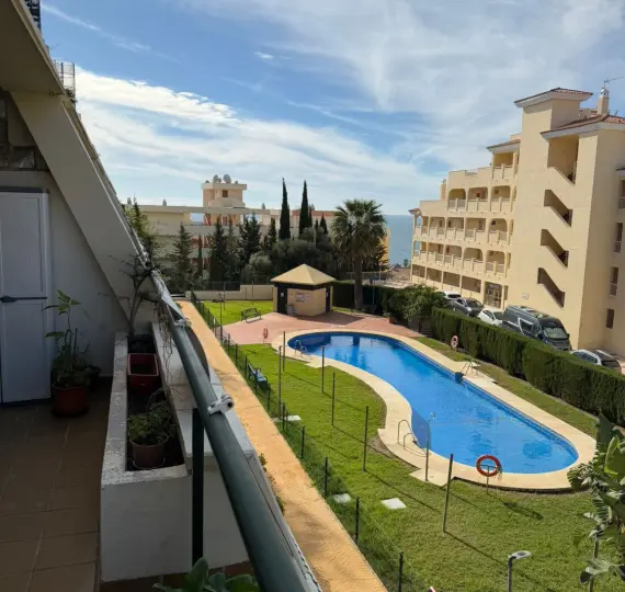 Продажа апартаментов на первом этаже в Torrequebrada