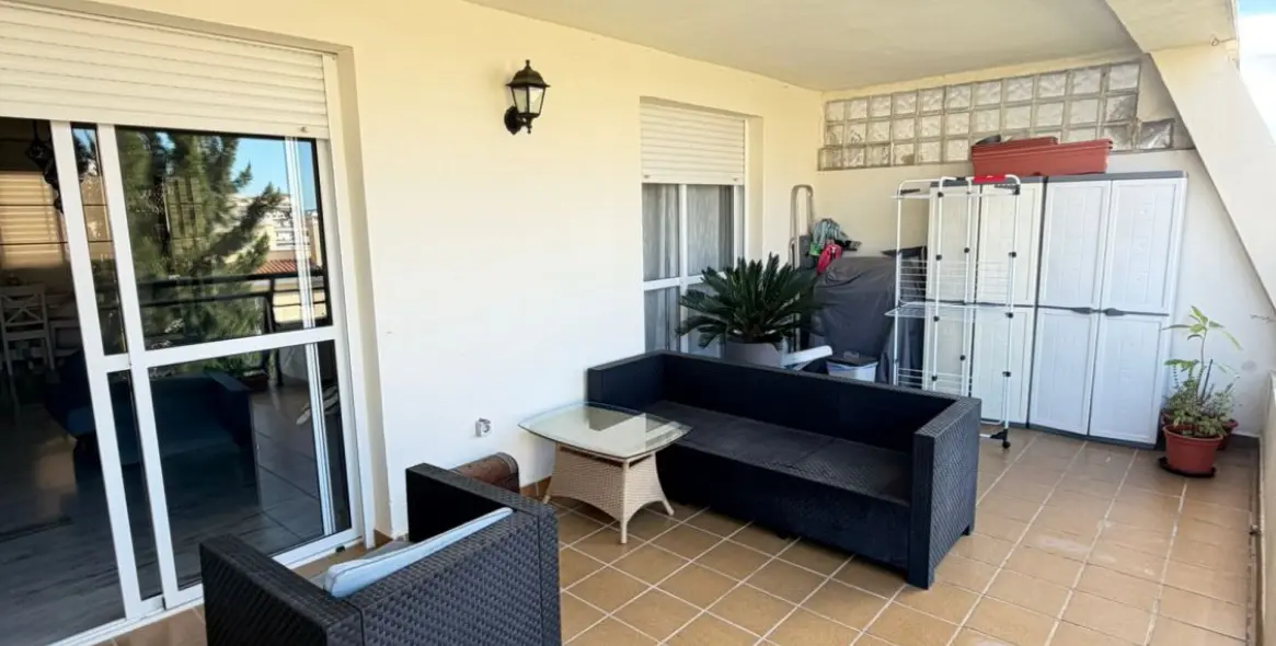 Продажа апартаментов на первом этаже в Torrequebrada 8