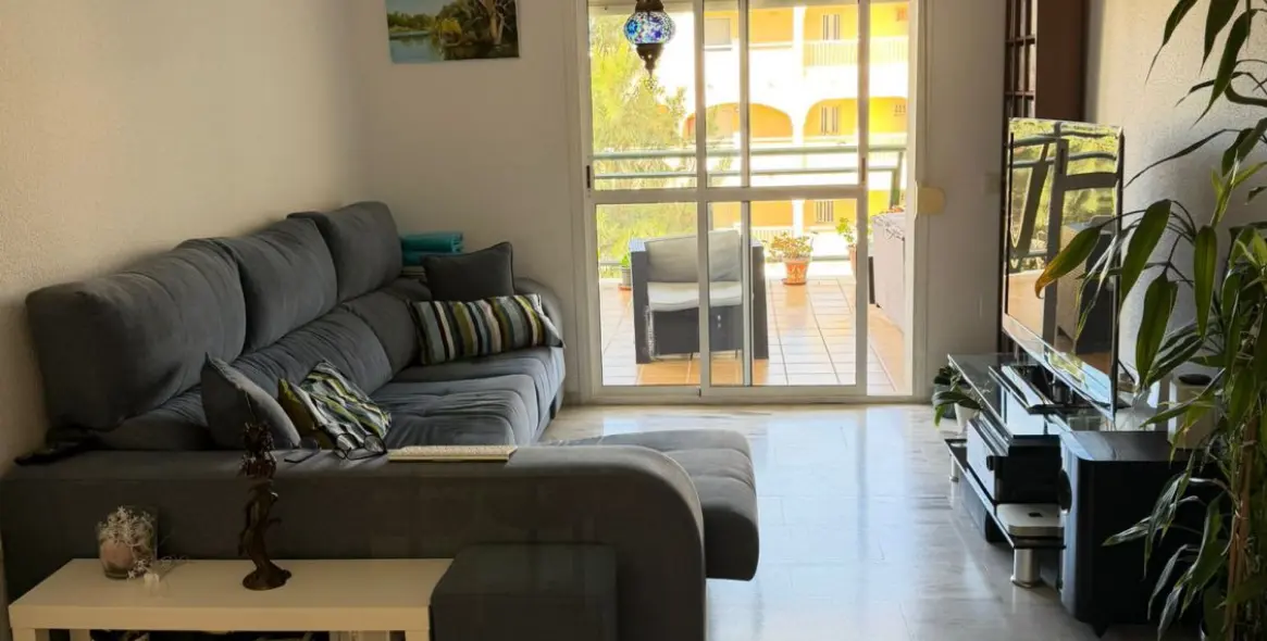 Продажа апартаментов на первом этаже в Torrequebrada 9