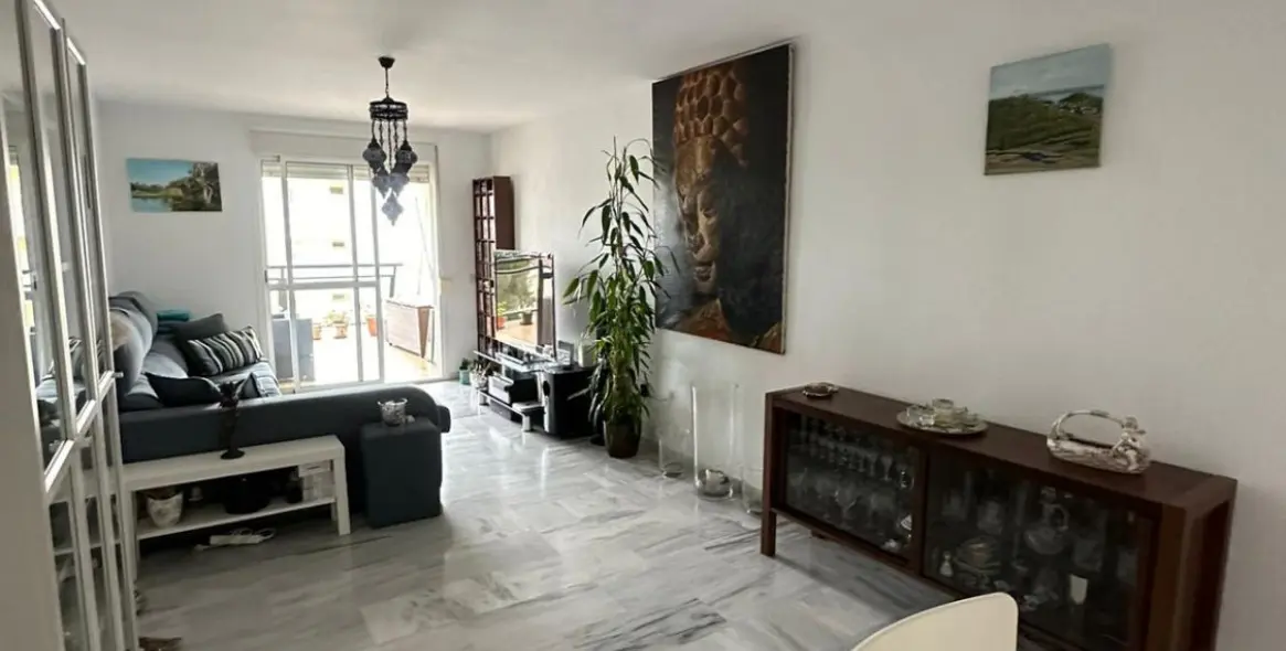 Продажа апартаментов на первом этаже в Torrequebrada 12