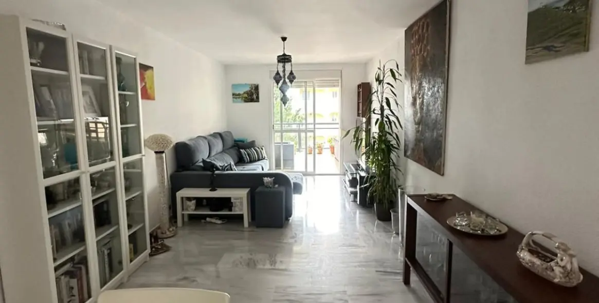 Продажа апартаментов на первом этаже в Torrequebrada 15