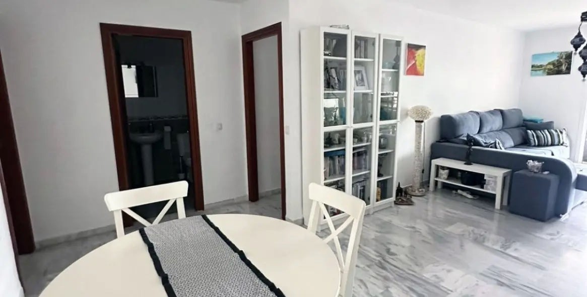 Продажа апартаментов на первом этаже в Torrequebrada 16