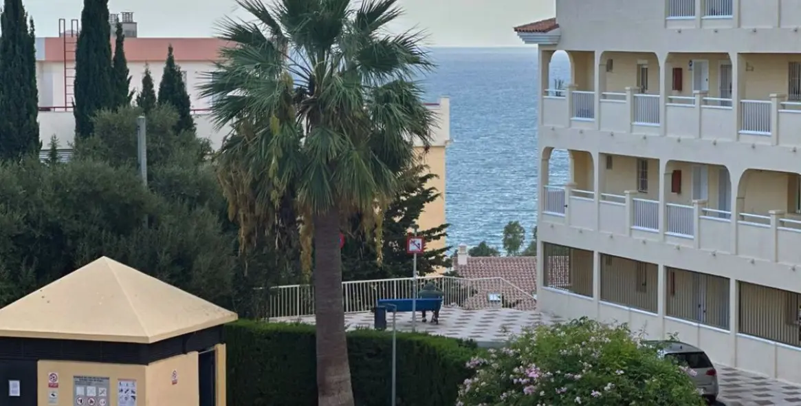 Venta de apartamento en planta baja en Torrequebrada 32