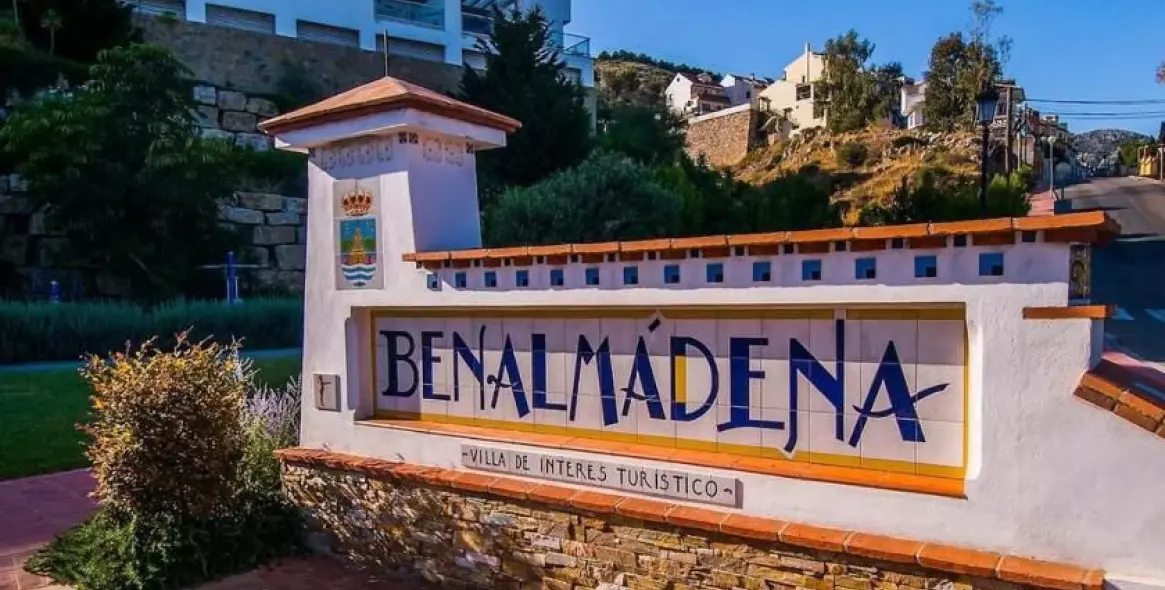 Venta de apartamento en planta baja en Torrequebrada 35