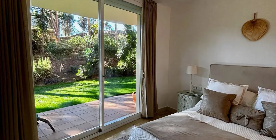 Sale of ground floor apartment in Riviera del Sol 10