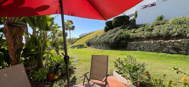 Venta de apartamento en planta baja en Aloha 2