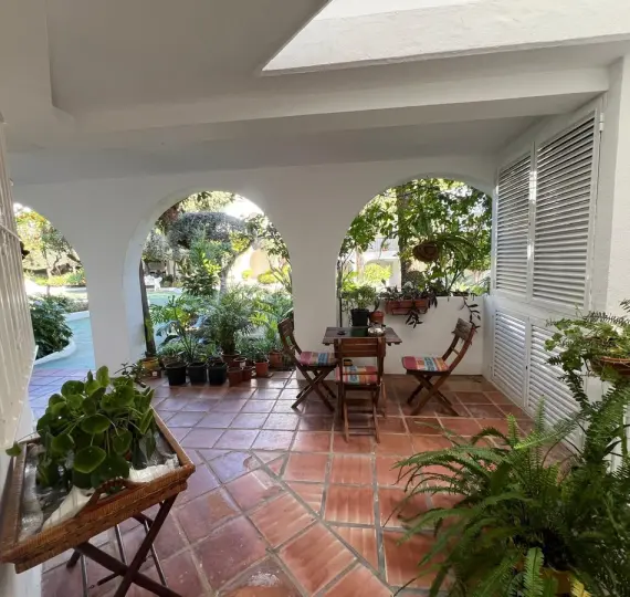 Venta de apartamento en planta baja en Aloha