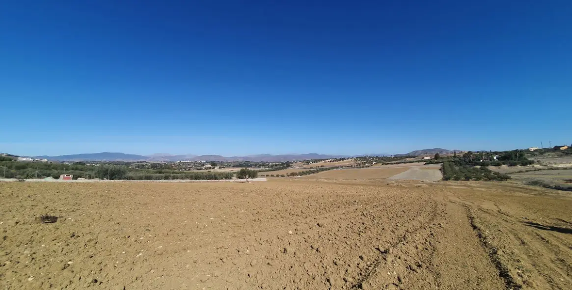 Продажа  жилого участка в Alhaurín el Grande 10