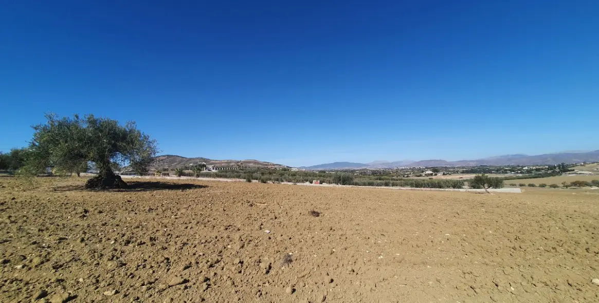 Продажа  жилого участка в Alhaurín el Grande 11