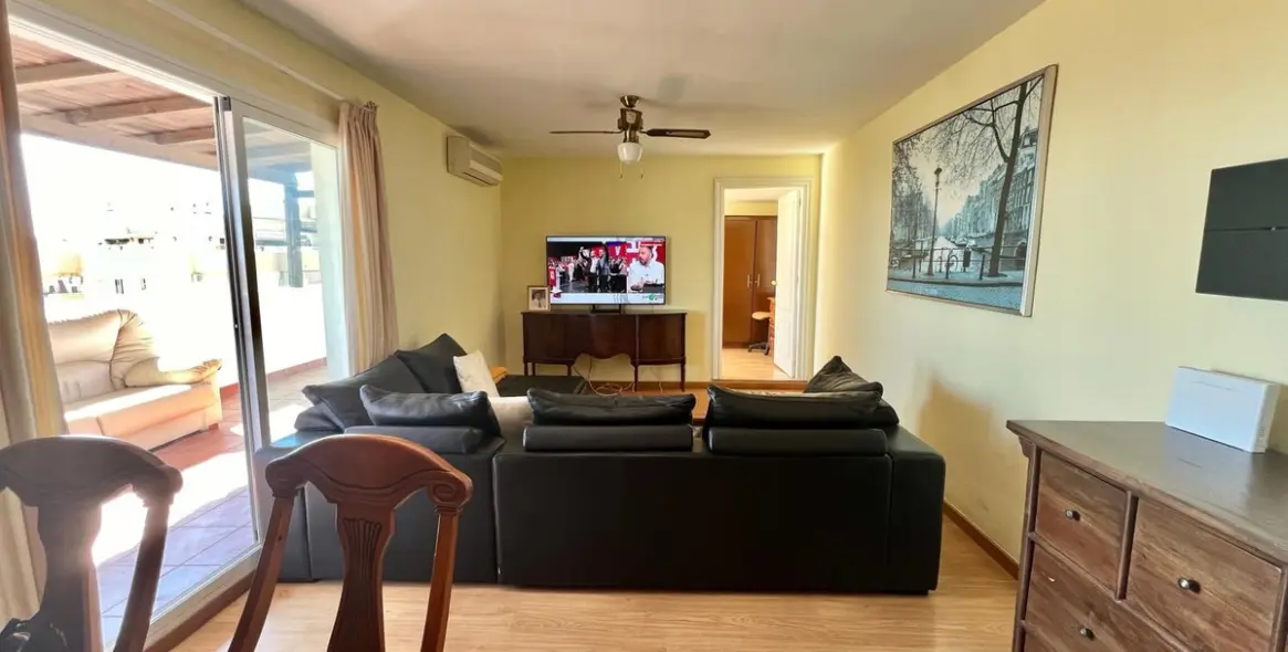 Sale of penthouse in Las Lagunas 3