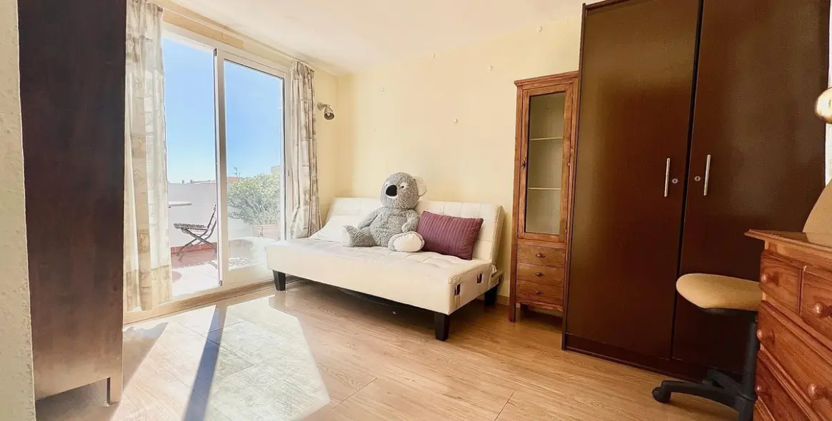 Sale of penthouse in Las Lagunas 7