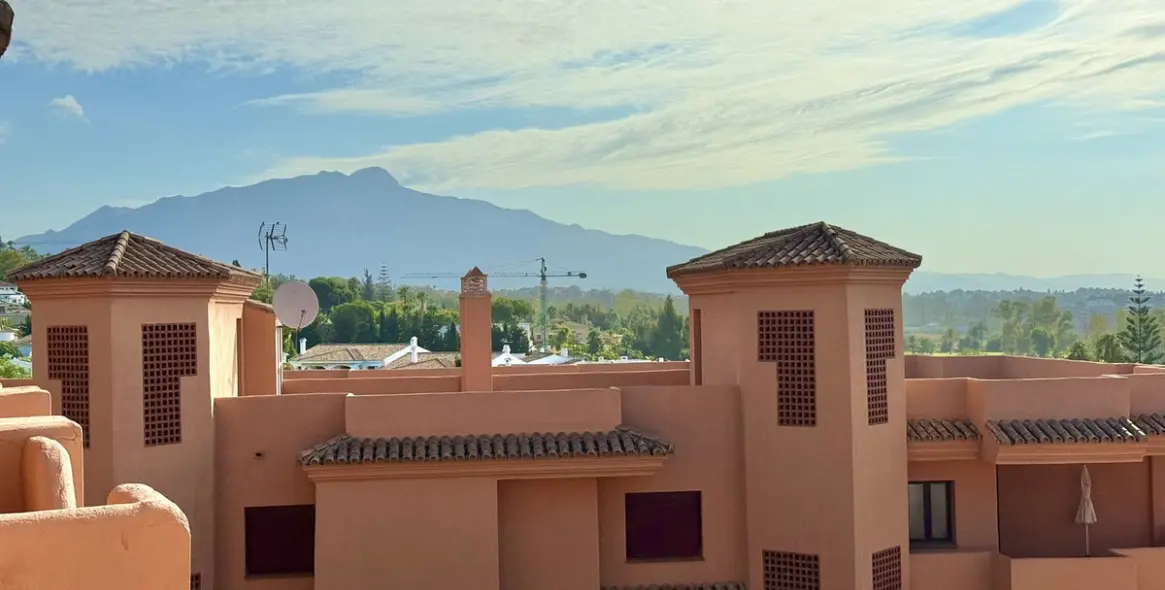 Продажа апартаментов на среднем этаже в Benahavís 2