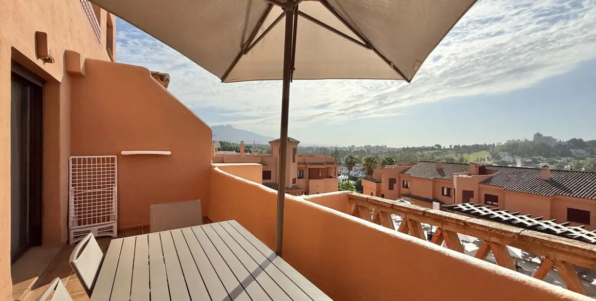 Продажа апартаментов на среднем этаже в Benahavís 24