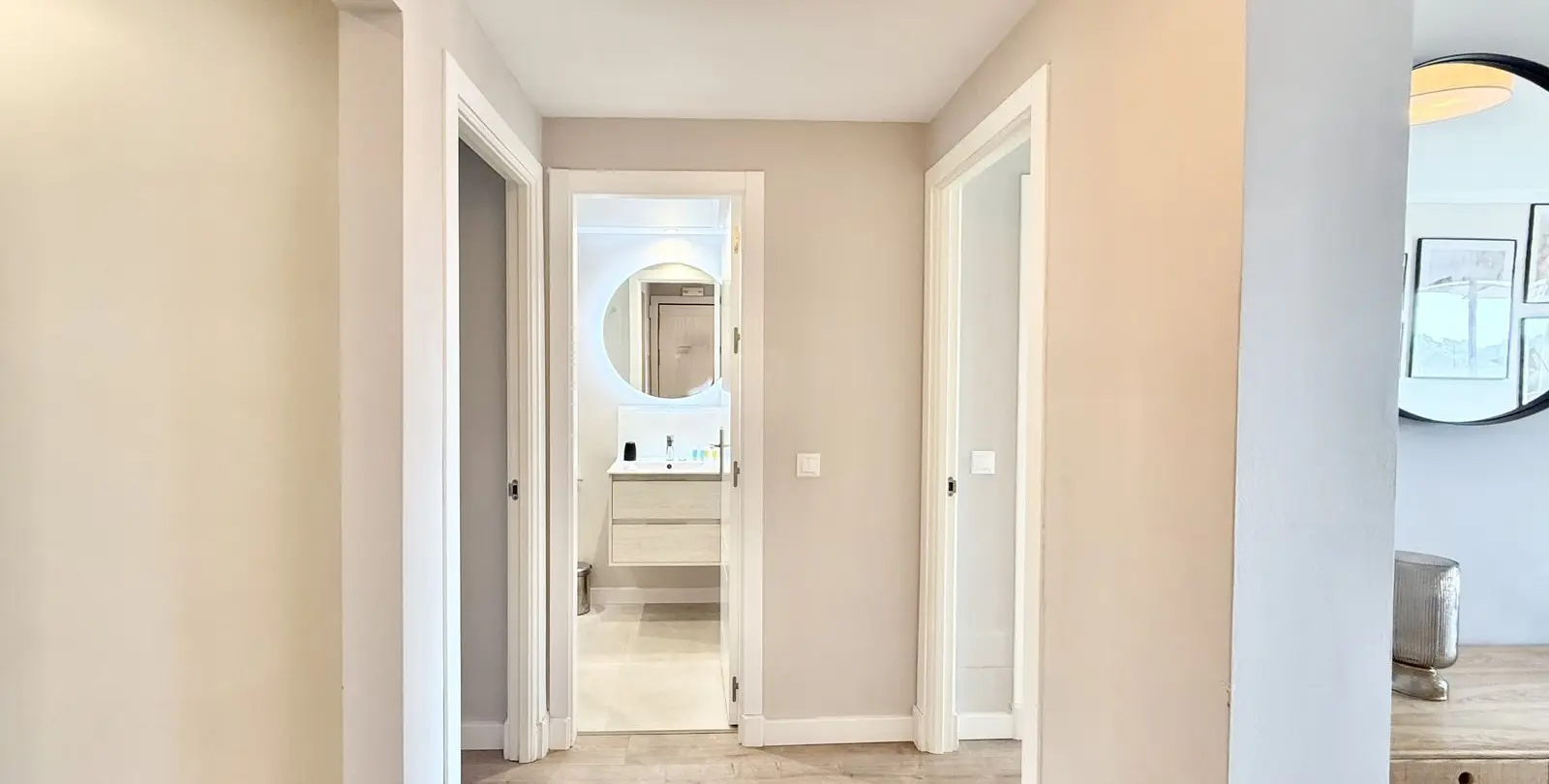 Sale of middle floor apartment in Benahavís 9