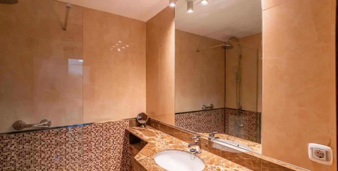 Sale of penthouse duplex in La Cala de Mijas 17