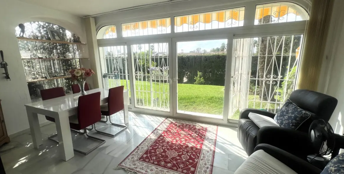 Продажа апартаментов на первом этаже в El Paraiso 3