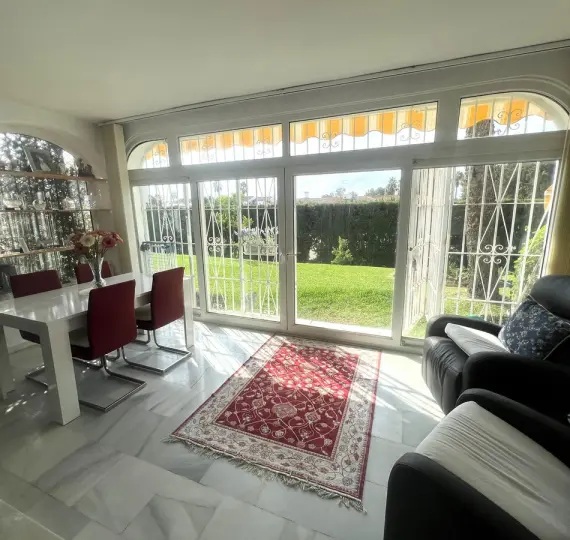 Venta de apartamento en planta baja en El Paraiso