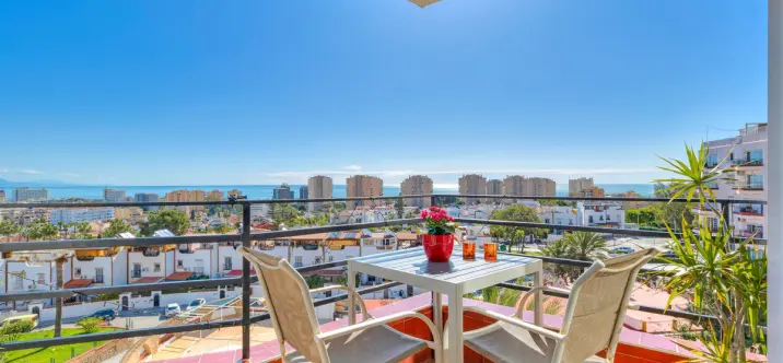 Venta de apartamento en planta media en Torremolinos 0